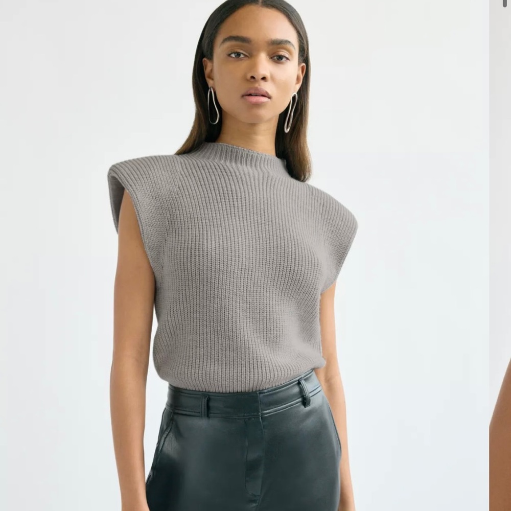 ARITZIA Grey Babaton Hazlitt Puff Shoulder Cropped Merino Wool Sweater Vest